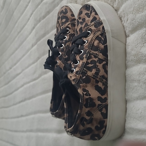 Steve Madden Cheetah Print Sneakers - Picture 2 of 4